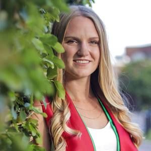 Meet your Posher, Sierra